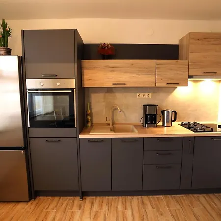 Klara-centar Apartment *